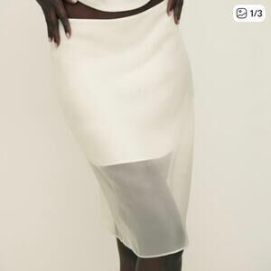NWOT Reformation Clara Skirt in Ivory SZ 2
